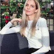 Offere lezioni private di conversatzione per bambini é adulti con metodi di insegnamento alternativi